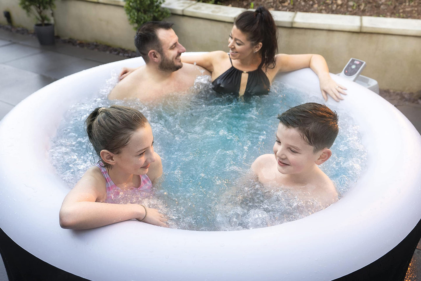 Bestway LAY-Z-SPA Miami AirJet™ Whirlpool, 180 x 66 cm, 2-4 Personen, rund, schwarz